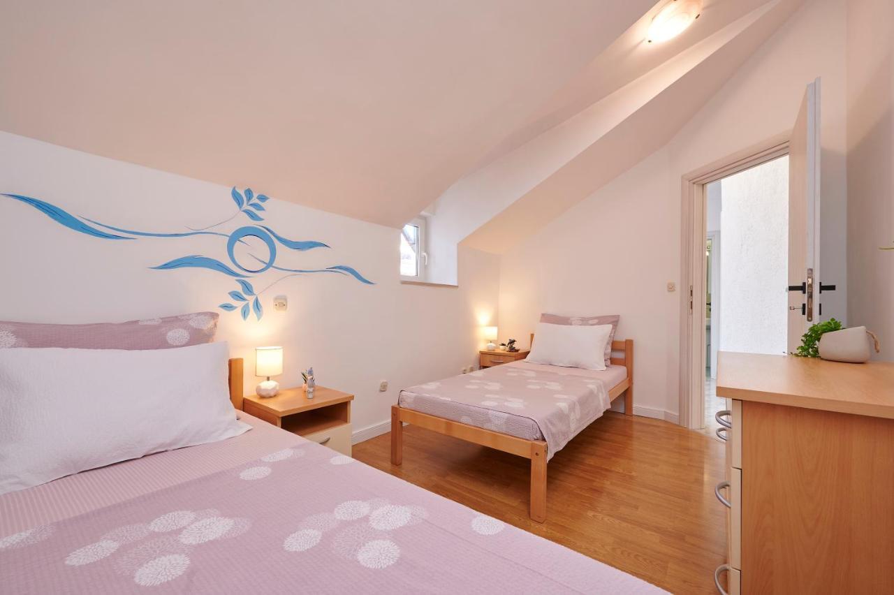 Apartment Ana-Marija โตรกีร์ ภายนอก รูปภาพ