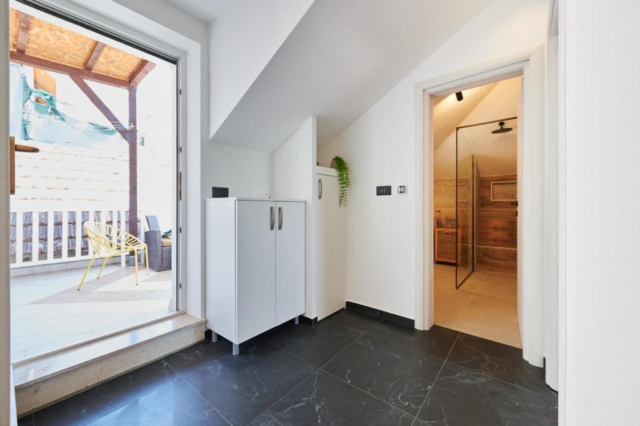 Apartment Ana-Marija โตรกีร์ ภายนอก รูปภาพ